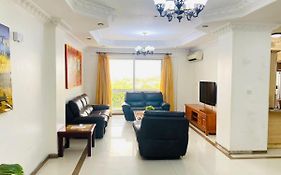 Masaki-Sea View 2-Bedroom Apt With Free Wi-Fi